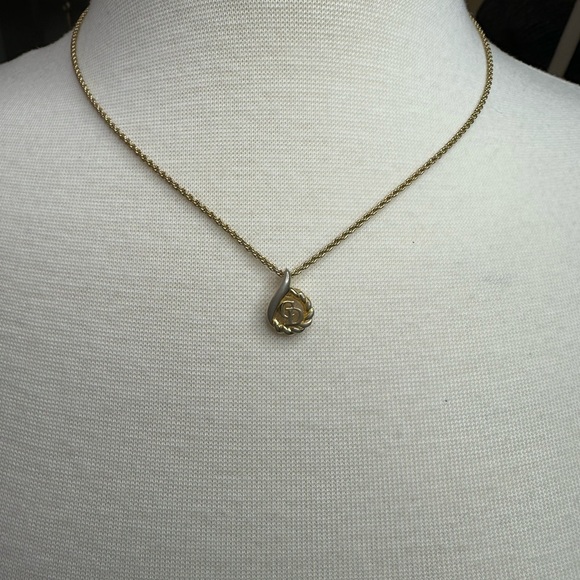 Christian Dior CD-Logo Design Pendant Necklace Golden - Picture 2 of 4